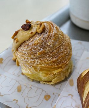 Cruffin at Buddy Buddy in Paris