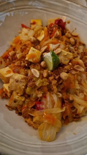 Pad Thai at Oásis da Lagoa in Vila Nova De Santo Andre