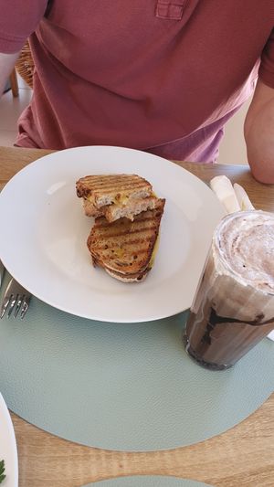 Tosta mista at Oásis da Lagoa in Vila Nova De Santo Andre