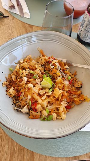 Pad Thai at Oásis da Lagoa in Vila Nova De Santo Andre