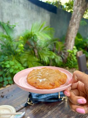 Pineapple fritter made fresh!! 10/10  at The Better Donut - temporarily closed in Tulum