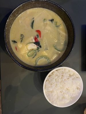 Green curry   at Buddha's Belly Itaewon  in Seoul