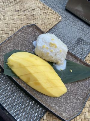Sticky rice with mango   at Buddha's Belly Itaewon  in Seoul