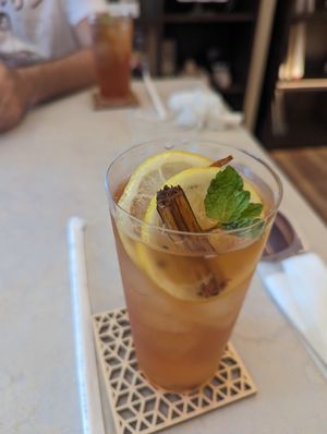 lemonade tea blend at Cafe Gallery Sun 燦 in Kyoto