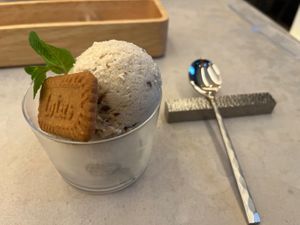 Rum n raisin ice cream   at Cafe Gallery Sun 燦 in Kyoto