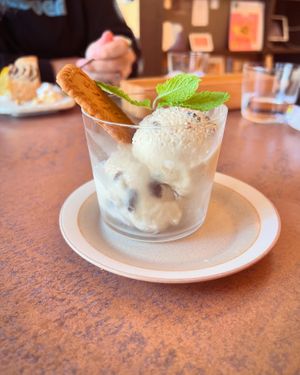   at Cafe Gallery Sun 燦 in Kyoto