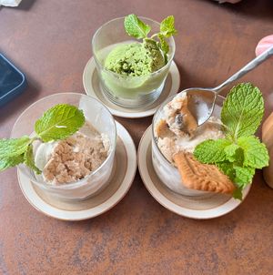   at Cafe Gallery Sun 燦 in Kyoto