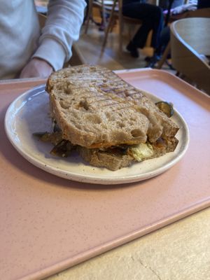 Gochujang peanut veggie sandwich   at Café "das Goldstück" in Vienna