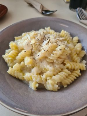 Cauliflower Pasta with almonds at Ribollita in Coburg