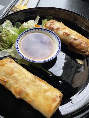 Frühlingsrollen mit Shiitake-Pilze und Morcheln.   at Vui Ve in Berlin