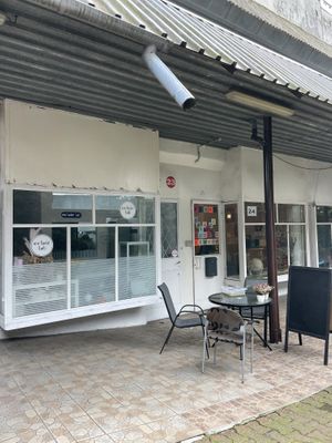 Limited seating  at Eclair Lab in Warsaw