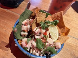 Veviche (Palmherzen | Tomate | Zwiebel | Koriander | Limette | Homemade Tortillachips) 🌱  at Enchilada in Freiburg