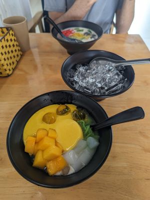 Mango chè at Vivu Chè in Nha Trang