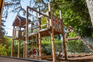 Childrens playground at Heuriger Dragoner Nigl in Perchtoldsdorf