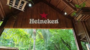 More views from the inside at Wicz Bar in Puerto Iguazu