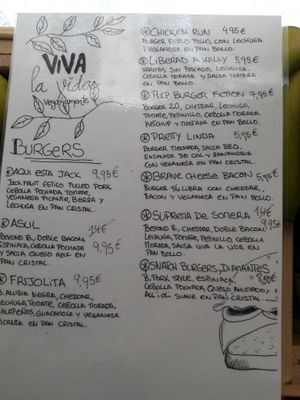 Burger menu at Viva la Vida - Veganamente in Bilbao