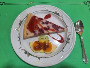 Tarta de limón y fresas at Pepintxo in Barakaldo