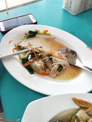 Yummy vegan dumpling photo taken just before it was cleared. at Pu Yuan Su Shi Shu Guo Wu in Tainan