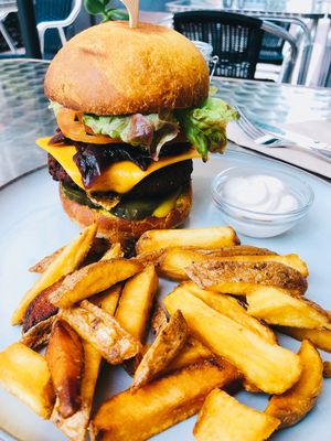 Classic Burger at Manipura in Tenerife