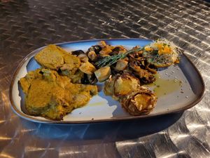 Seitan Stack mit Pilzen und Kartoffelaufläufchen ;-) at Manipura in Tenerife