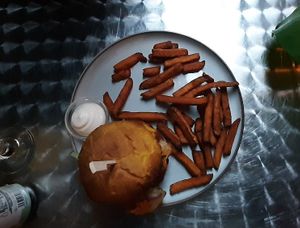 No Chicken Burger at Manipura in Tenerife