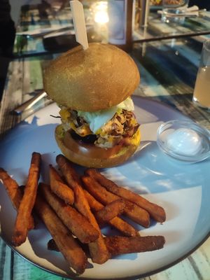 Jackfruit burger at Manipura in Tenerife