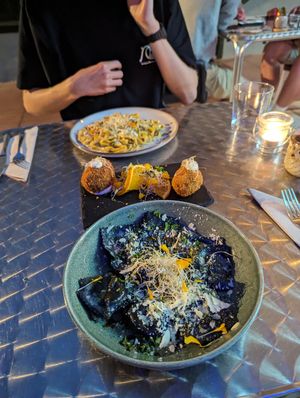 Black ravioli at Manipura in Tenerife