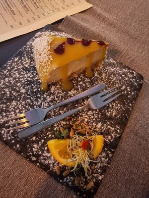Raw mango cheesecake at Manipura in Tenerife