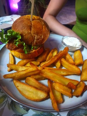 Burguer no fish at Manipura in Tenerife