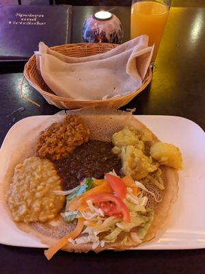 Vegetarische Platte für 1 Person at Injera in Cologne