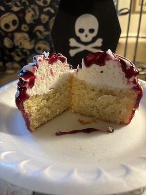 Jumbo lemon cupcake at Vampy Vegan in Bedford