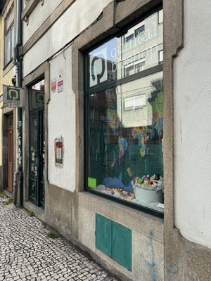 Outside   at Quintal Bioshop in Porto