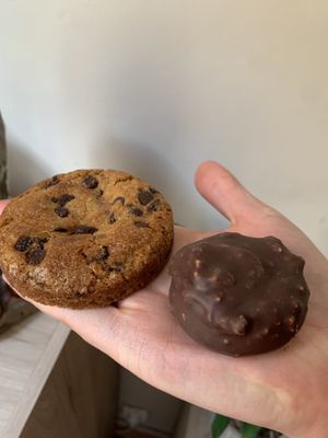 Cookie chocolat et praliné choco-noisettes😍  at Oh Faon - La Biscuiterie in Marseille