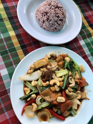 Vegetables with Cashews  at On's Thai Isaan in Kanchanaburi