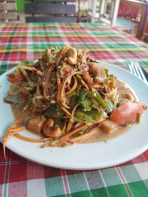 Banana-Flower-Salad at On's Thai Isaan in Kanchanaburi