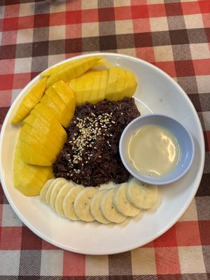 Mango sticky rice   at On's Thai Isaan in Kanchanaburi