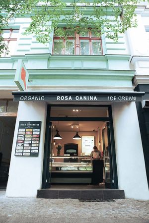  at  Rosa Canina Ice Cream– Raumerstraße in Berlin