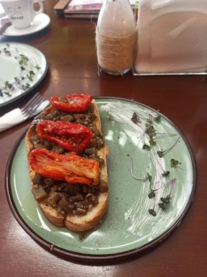  at Tea Coffee Cafeteria in Petropolis