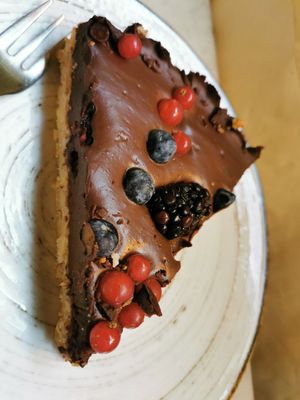 Vegan chocolate cake at Il Vegetariano in Florence