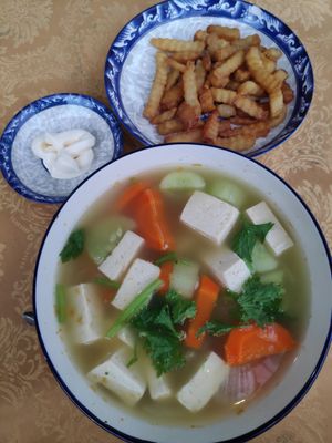 Vegetable and tofu soup at Six Friends Restaurant in Thakhek