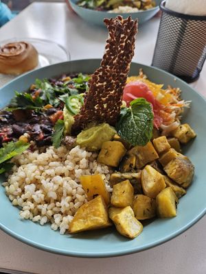 Chili bowl ❤️ at Grumpy Mamas in Monchique