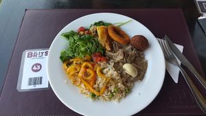 Tudo vegano neste prato tbm at Brits Gastronomia Vegetariana in Atibaia