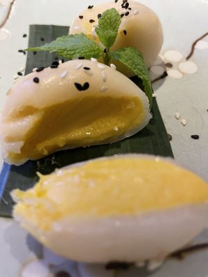 Mochi dessert mango Eis   at Zen Chay in Cologne