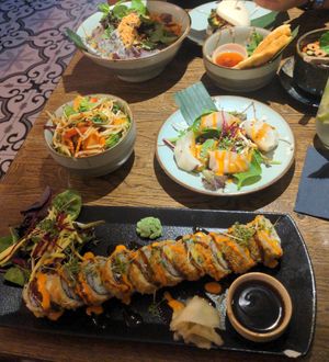 Sushi, Gyoza, Baobao, Suppe at Zen Chay in Cologne