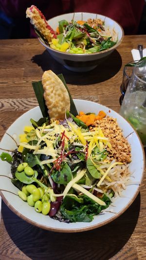 Leckere & frische Bowls at Zen Chay in Cologne