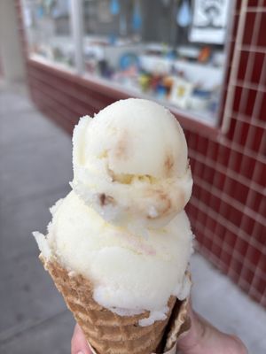 Backside with chocolate flavor & one of the sorbets  at Screamin' Mimi's in Sebastopol