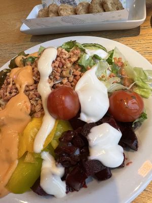 Salad  at Pizza Hut in Aberdeen