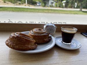 Vegan/gf cinnamon rolls   at Veggies Patagonicos in El Calafate