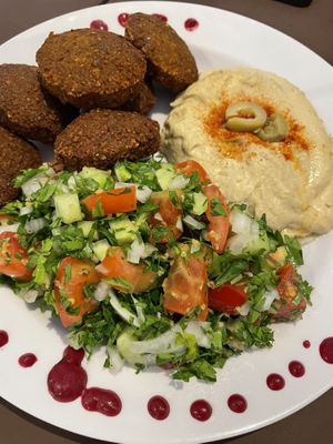 Mixed plate with falafel  at Comida Arabe Elia Esber in El Calafate