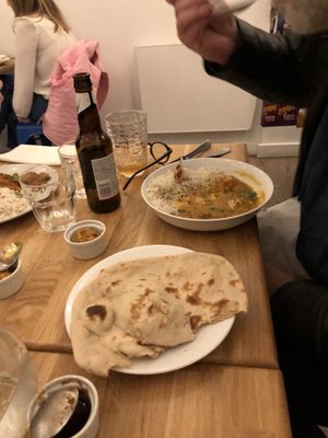Vegan chapatis  at L'Indien in Bordeaux